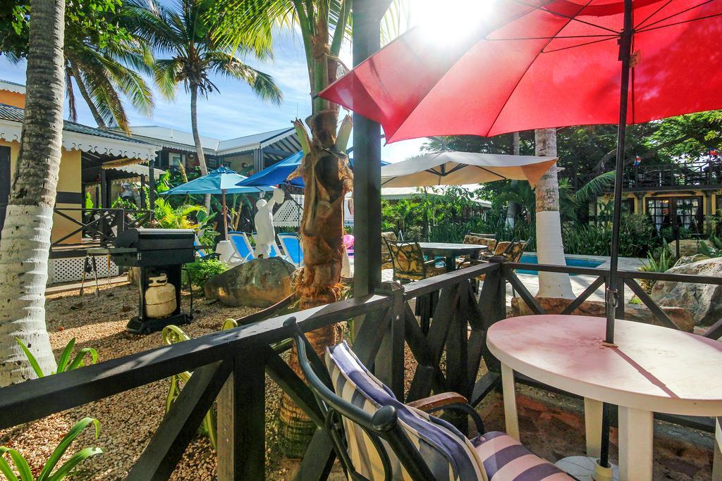 Mary'S Boon Beach Resort & Spa Симпсон-Бэй Экстерьер фото